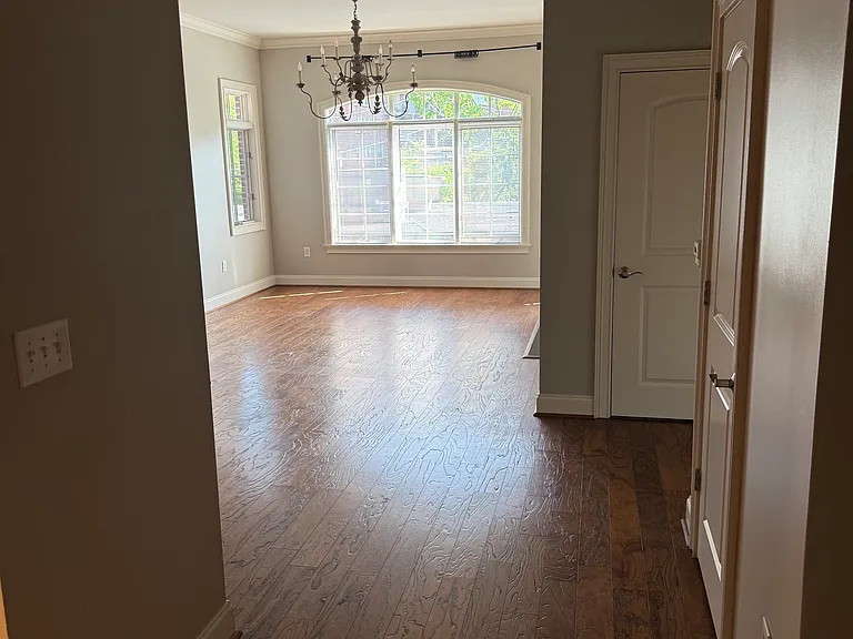 2600 Highland Ave S #204 — Photo 2