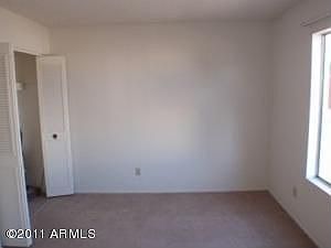 4th image of 2219 W Fremont Dr
