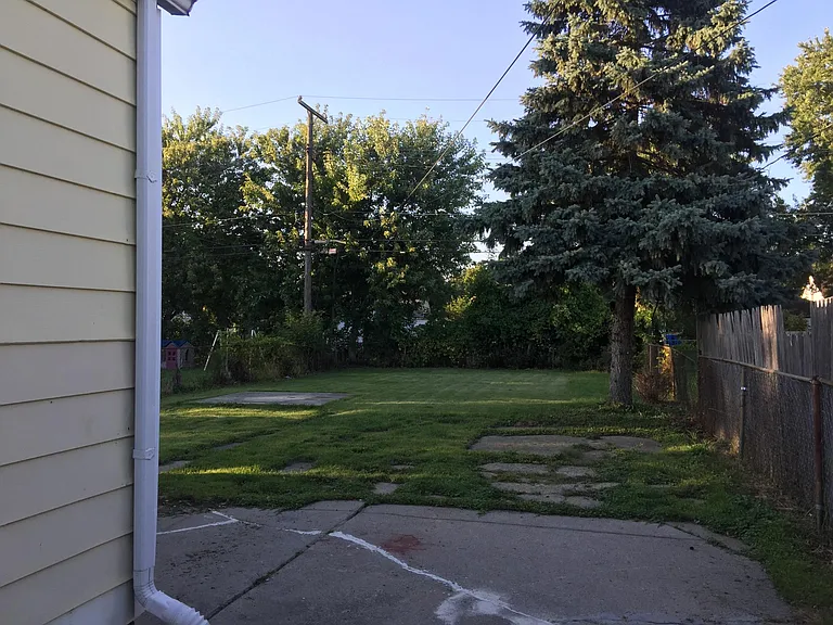 11443 Cadillac Ave — Photo 19