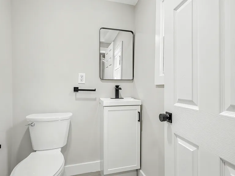 474 E Penn St #1 — Photo 11