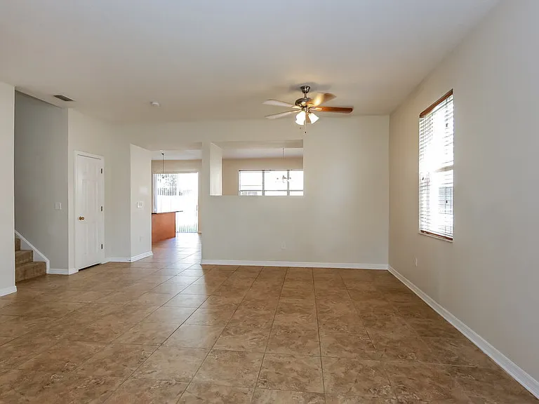 9322 Zincoe Ln — Photo 2