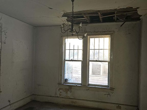 5th image of 3031 Melrose Ave NW