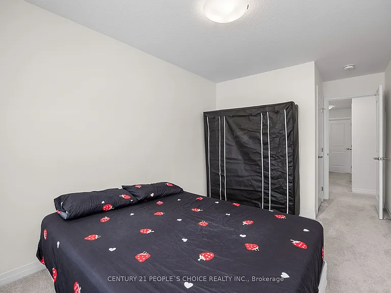 9 Queensbrook Cres — Photo 15