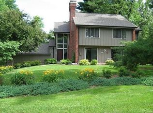 1018 Monroe St, Pella, IA 50219