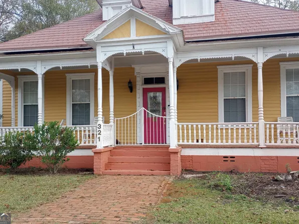 321 S 4th St, Tennille, GA 31089