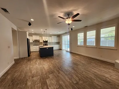 1160 Brighton Way — Photo 6