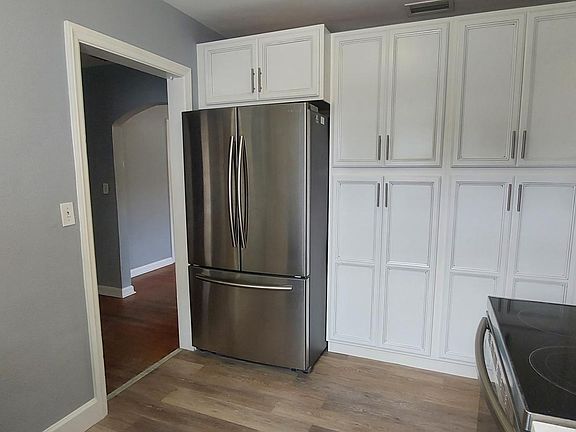 4th image of 315 S Palo Alto Ave