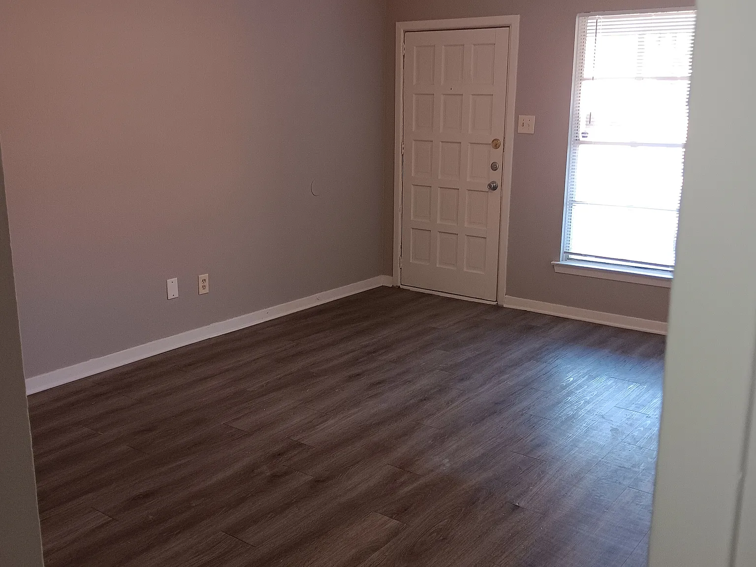 3 bed, 1156 sqft, $1,775 — Photo 2