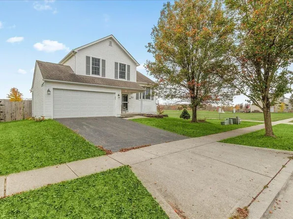 1129 Valley Dr, Marysville, OH 43040