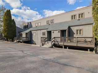 83 Cross Country Ln, Tannersville, PA 18372