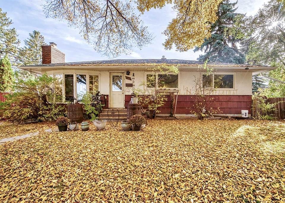 1st image of 1936 W 45th St SW