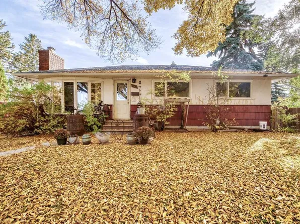 1936 W 45th St SW, Calgary, AB T3E 3S7