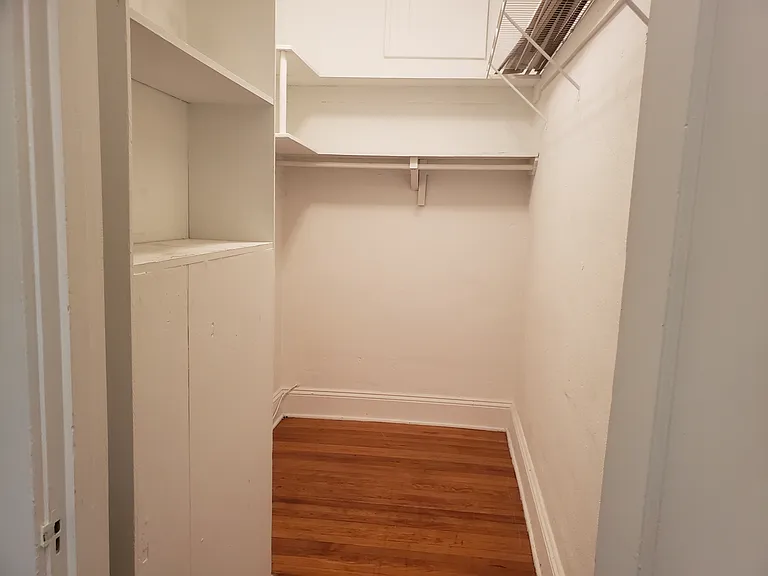 1914 W Dekle Ave #4 — Photo 4
