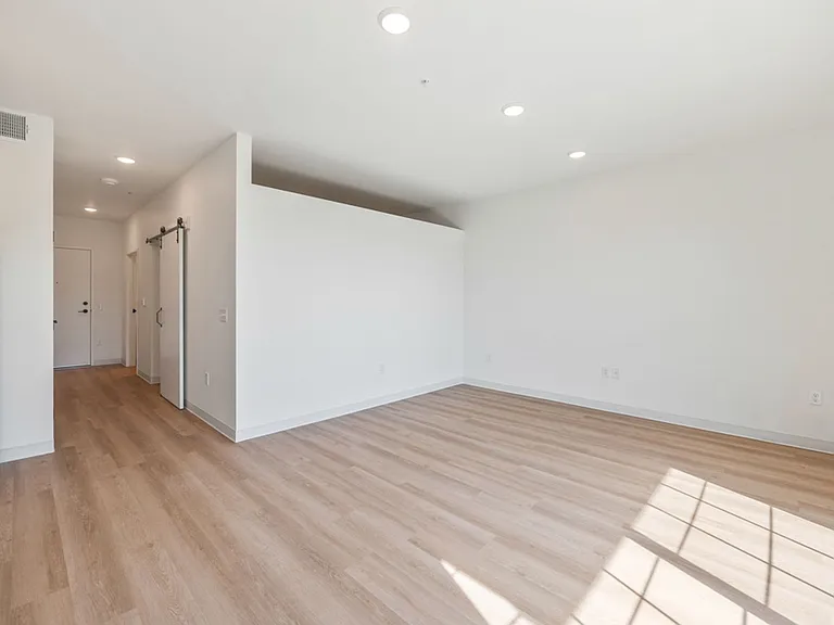 West Light Apartments - Brand New — Photo 108