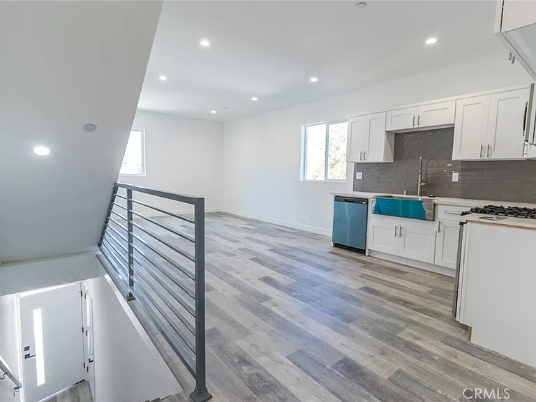 5148 Riverton Ave #5144 — Photo 7