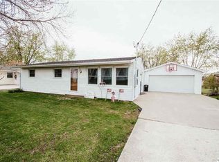 502 S Chestnut St, Mendon, IL 62351