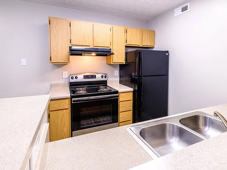 Sterling Park Apartments — Photo 25