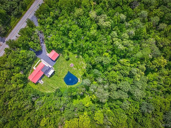 4th image of 10353 Woods Rd