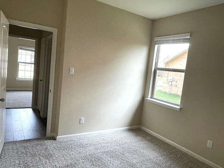 1149 Beaverwood Ln — Photo 18