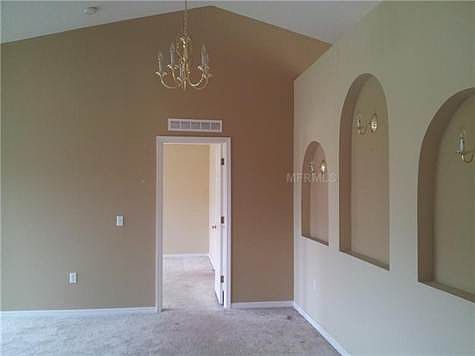 5th image of 656 Woodland Creek Blvd