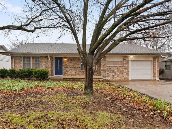 1229 Amherst Dr, Denton, TX 76201