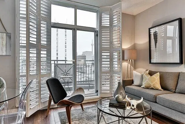901 Queen St W - 406 — Photo 3