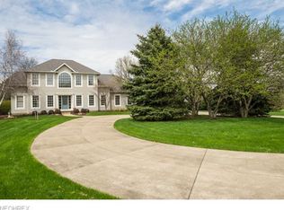 2121 Applegrove St NE, Canton, OH 44721