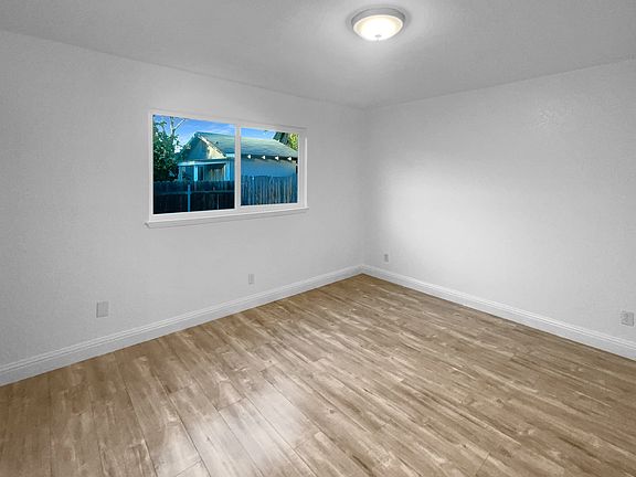 4th image of 1106 Frienza Ave #9