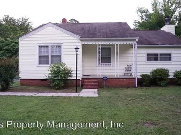 5107 Banyan Rd, Fayetteville, NC 28304