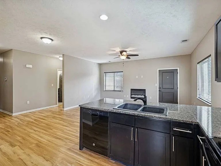 North Pointe Villas — Photo 261
