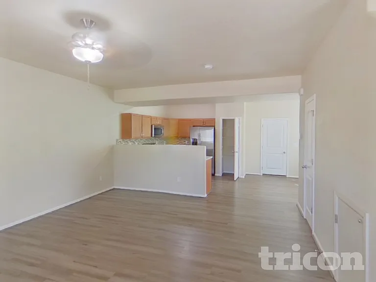 2528 Gilpin Ave — Photo 2