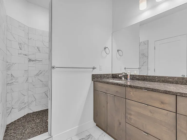 2250 N 475 W — Photo 23
