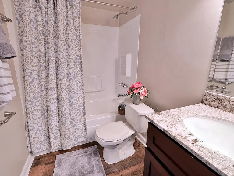 Cedar Creek Apartment Homes — Photo 10