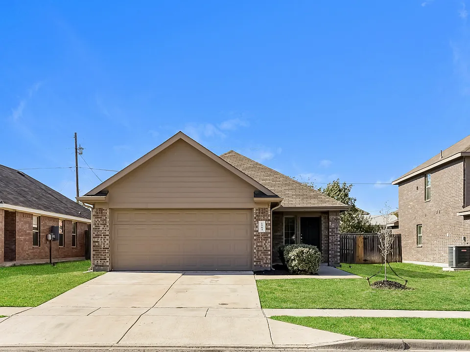1504 Dove Cir
