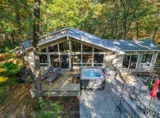 10092 Lakeshore Rd, Lambton Shores, ON N0M 1T0