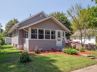 1057 H Ave NW, Cedar Rapids, IA 52405