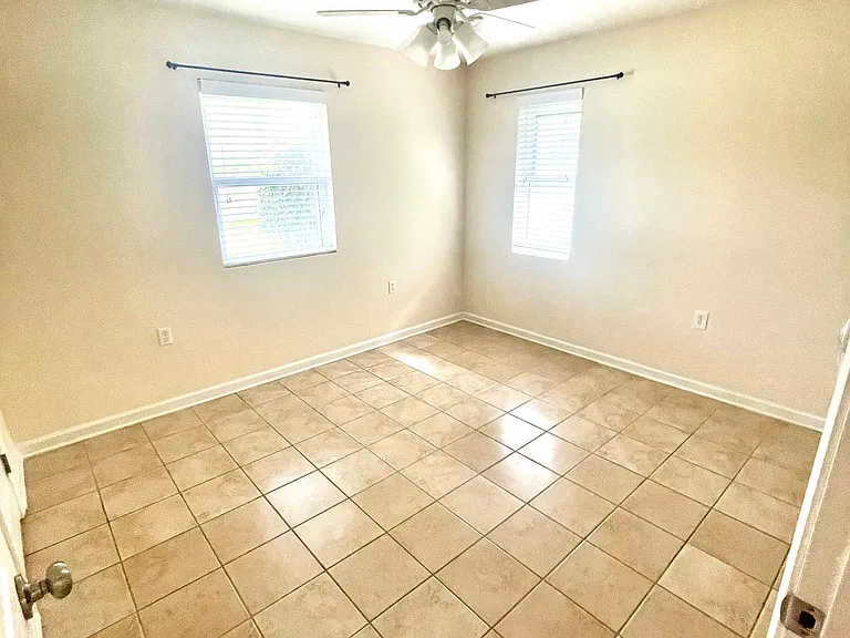 6416 Orleans Ave — Photo 12