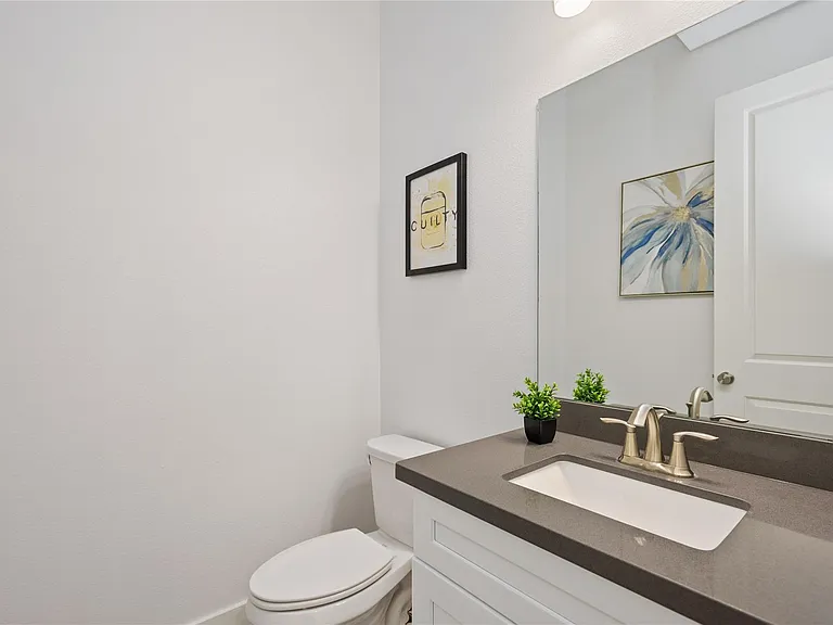 5914 Val Verde St — Photo 10