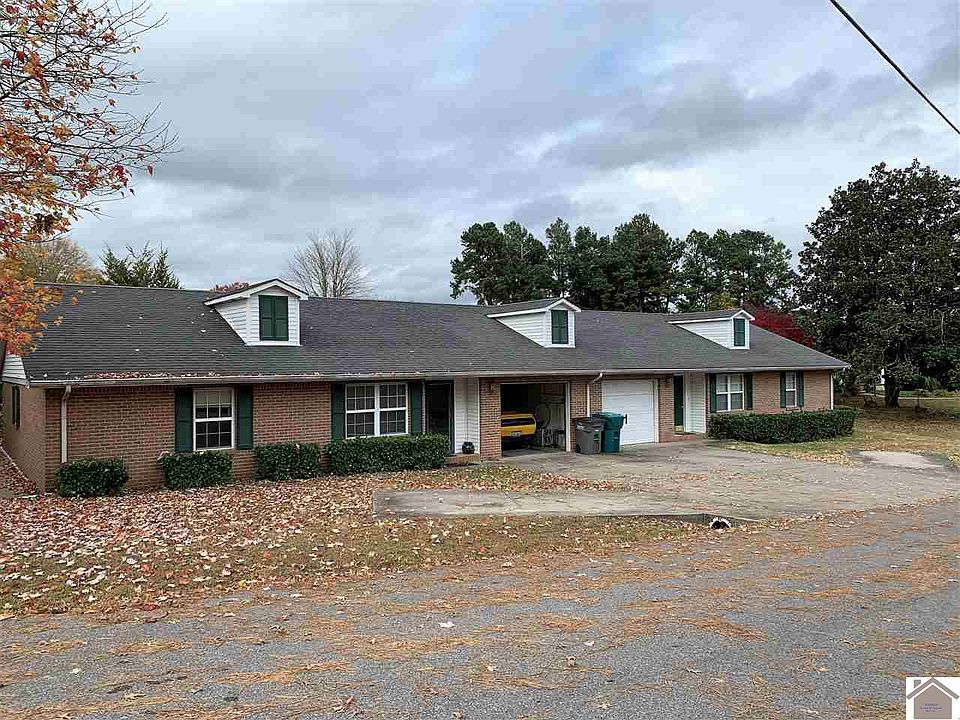2nd image of 105 Highland Cir