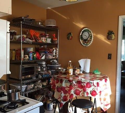 5th image of 624 E Kingsley Ave