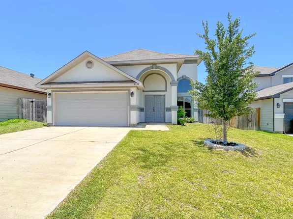 5522 Palestine Dr, Laredo, TX 78046