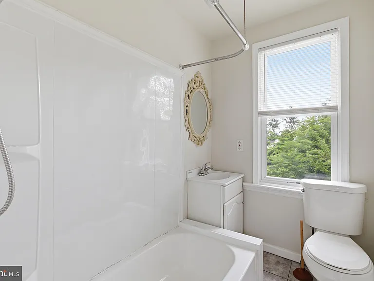 820 Greenhill Rd — Photo 19