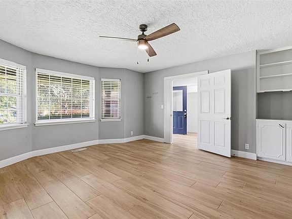 4th image of 1637 Pecan Ave
