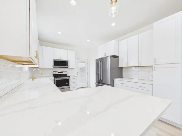 272 Park Ave, Lovell, WY 82431