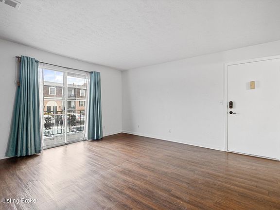 3rd image of 308 Chanel Ct APT 1