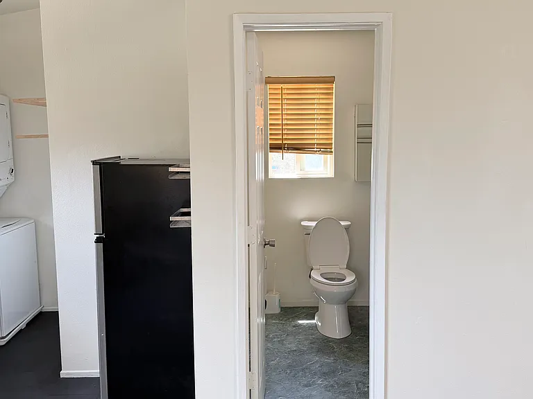 572 Plumosa Ave — Photo 9