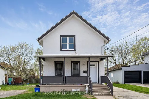 26 Albina St #UPPER Photo 1