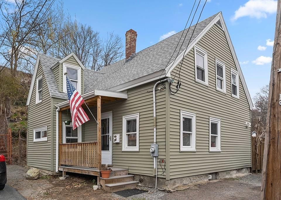 1st image of 33 Essex Ct