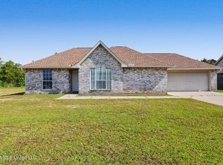 2313 Paula Cir, Ocean Springs, MS 39564