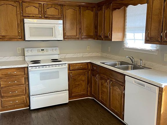 5th image of 1737 Molly Ln